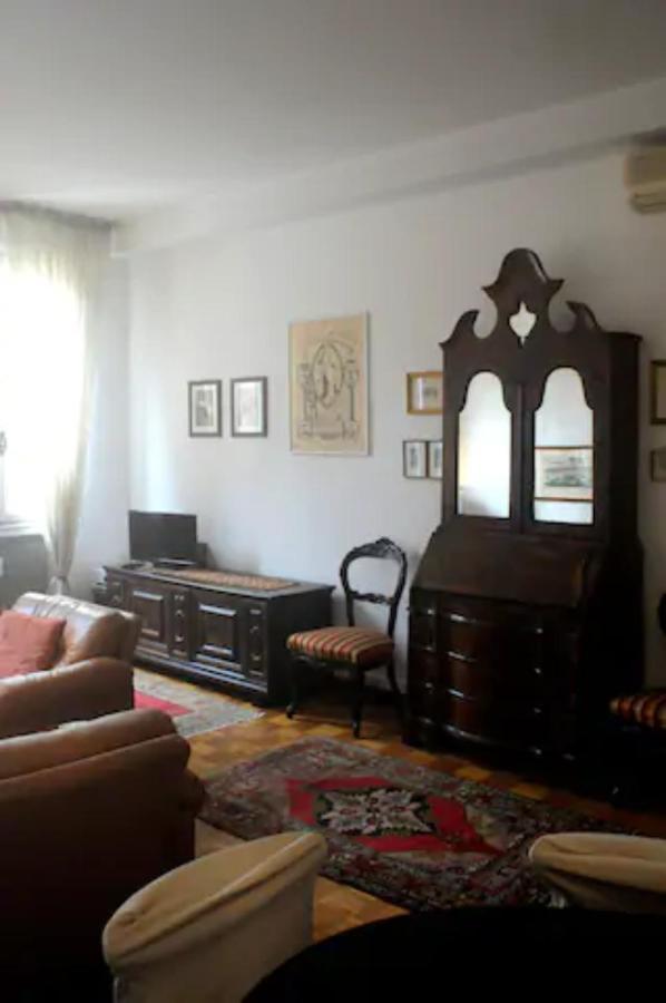 Charming Flat With Terrace Over The Canal Apartment Venice Ngoại thất bức ảnh