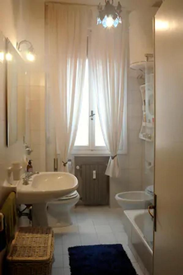 Charming Flat With Terrace Over The Canal Apartment Venice Ngoại thất bức ảnh